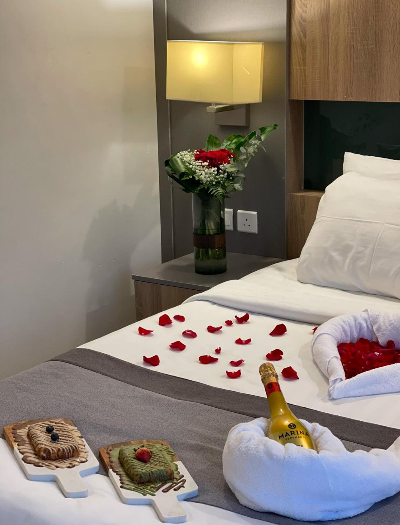 Laten Suites Prince Sultan Jeddah Exterior photo